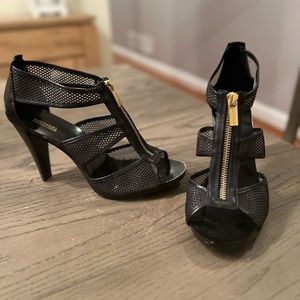 Michael Kors Black Leather Shoes With Zipper